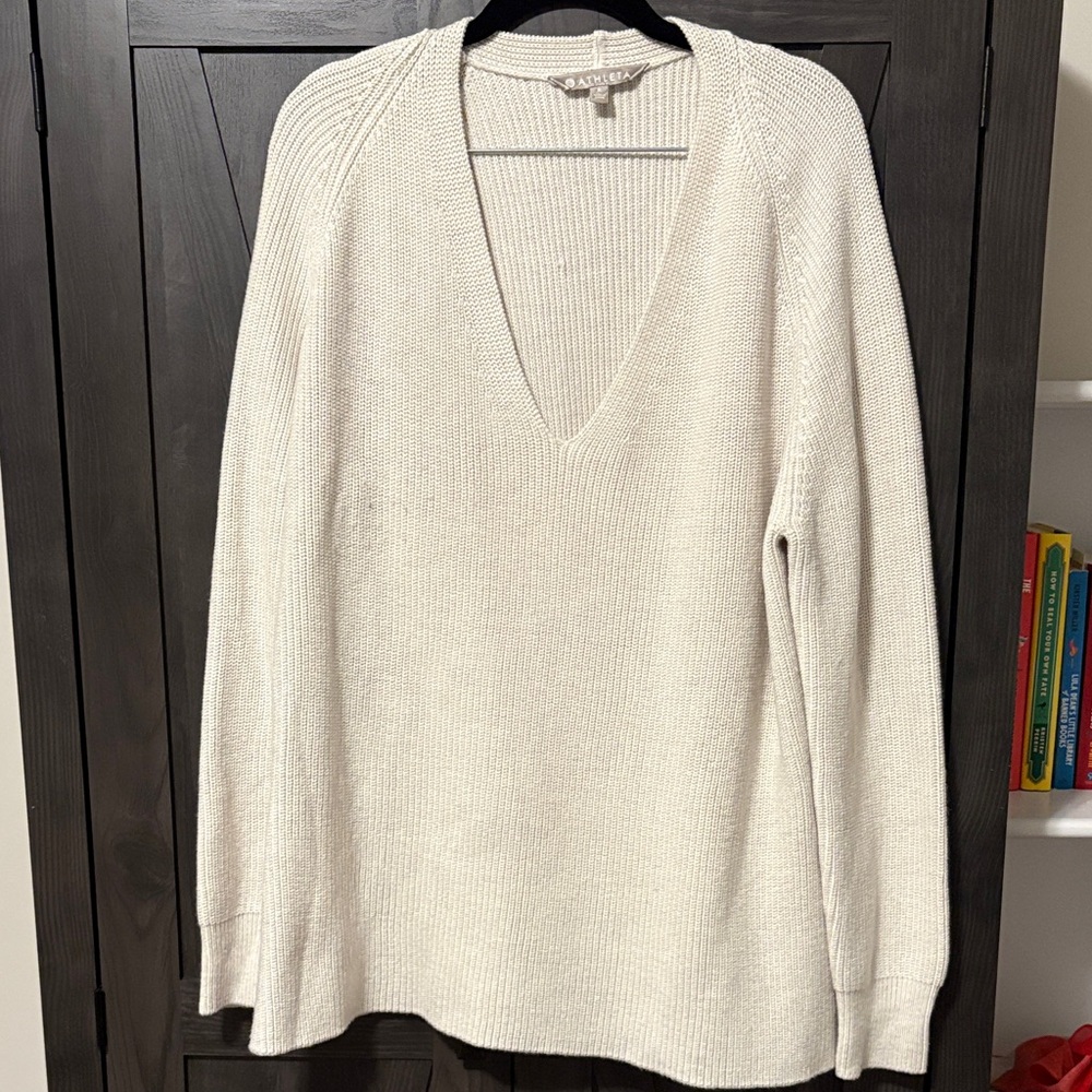 Athleta Women's V-Neck Sweater in Cream